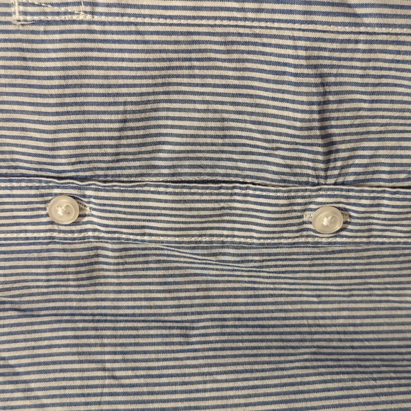 Button up - Picture 2 of 3